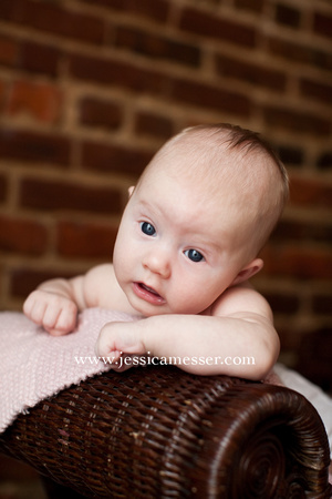 Ava3mo005